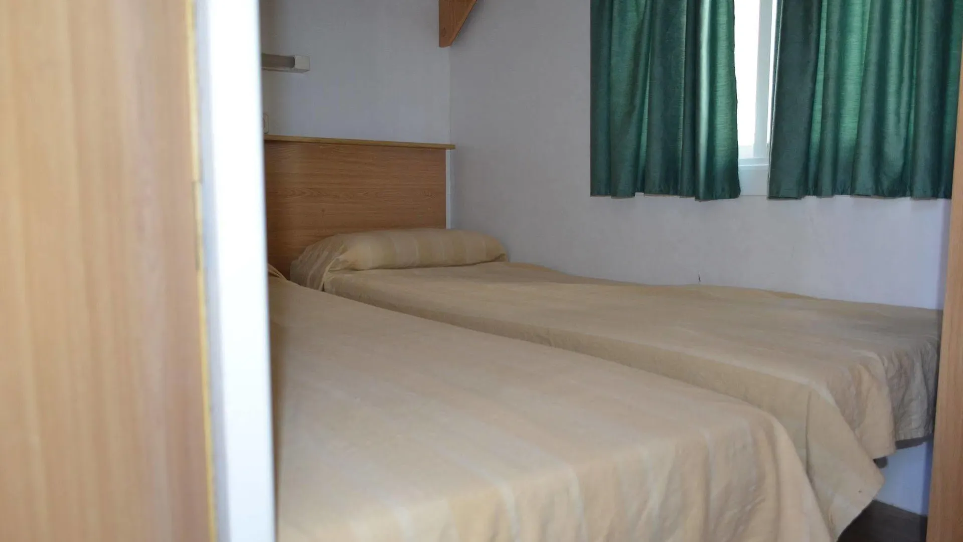 Camping Victoria Canet De Mar Campsite