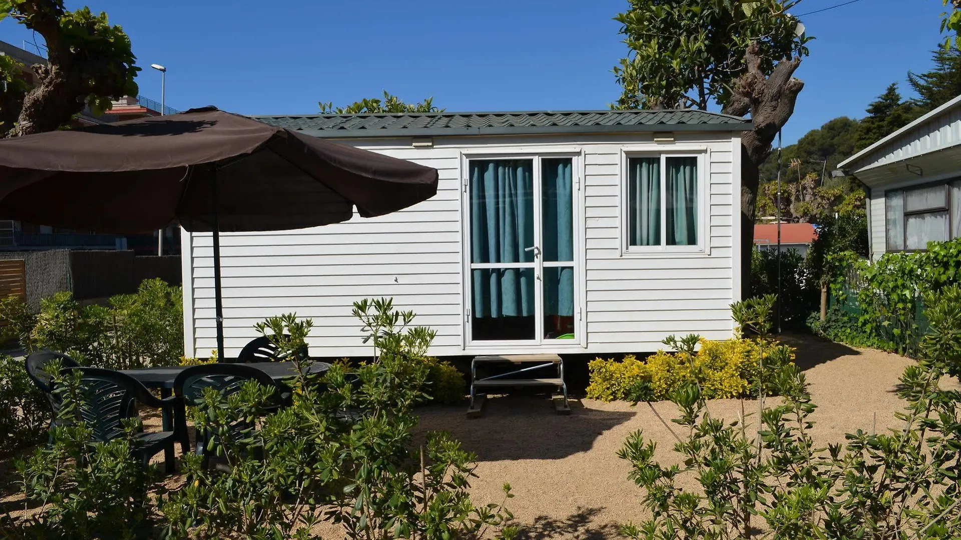 Camping Victoria Canet De Mar 2*,